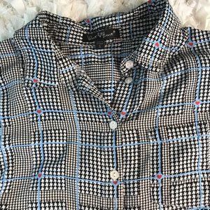 Heart button down shirt tie bottom ❤️